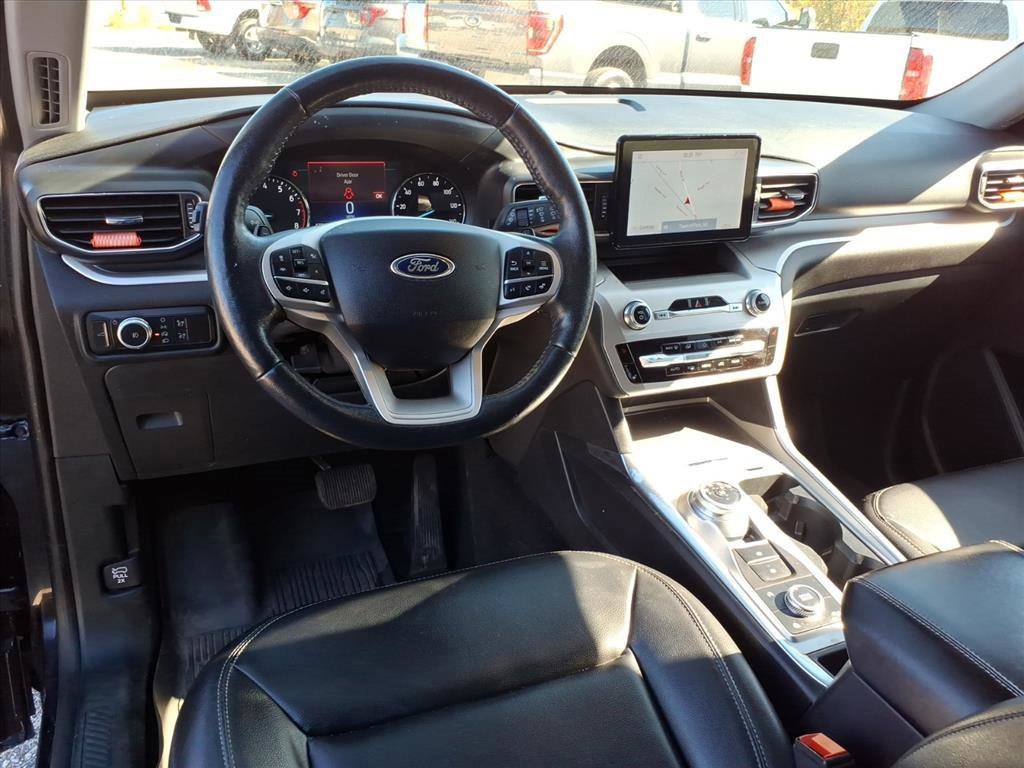 Certified 2020 Ford Explorer XLT w/ Equipment Group 202A image 16