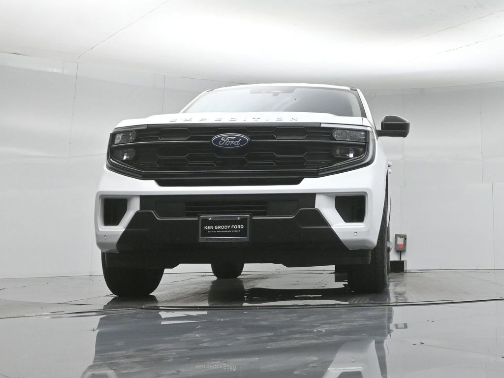 Certified 2025 Ford Expedition Active AWD/4WD image 50