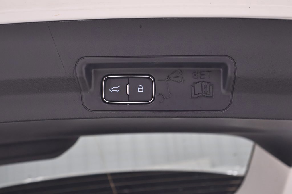 Certified 2025 Ford Explorer Platinum w/ Ultimate Package image 48