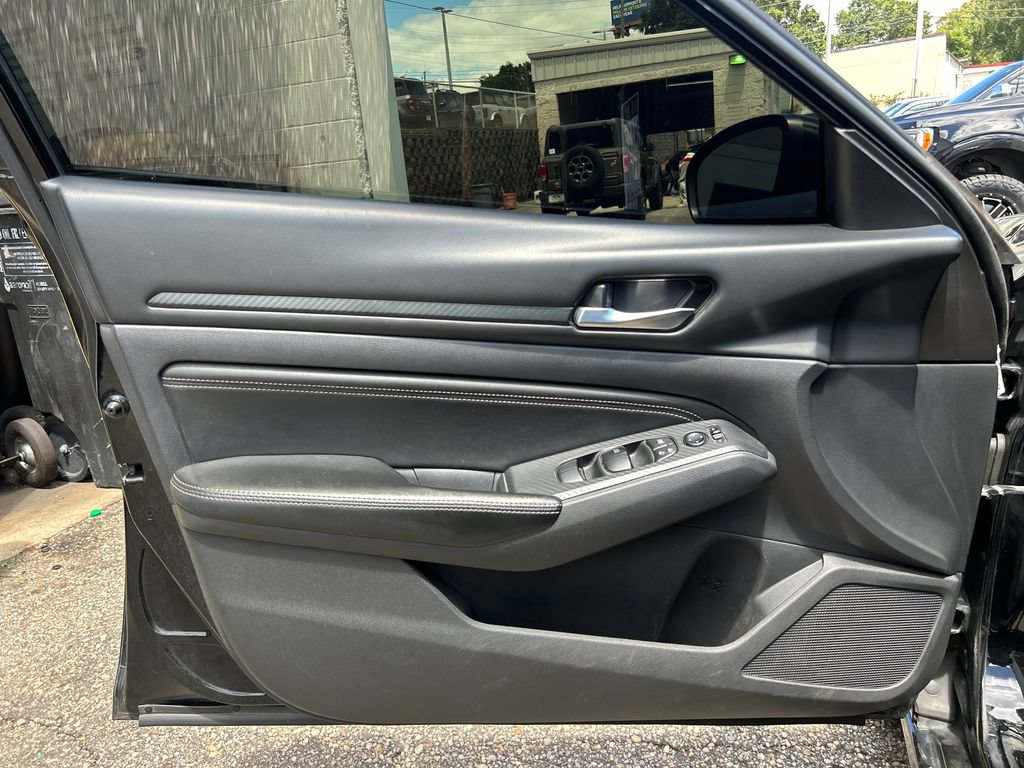 Used 2020 Nissan Altima 2.5 S FWD image 9