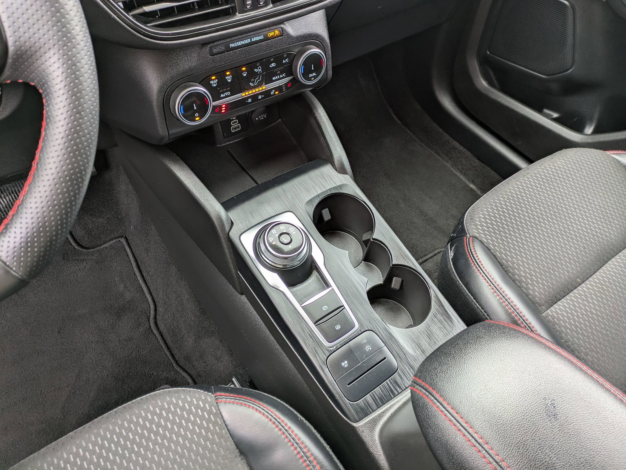 Certified 2025 Ford Escape ST-Line Select AWD/4WD image 13