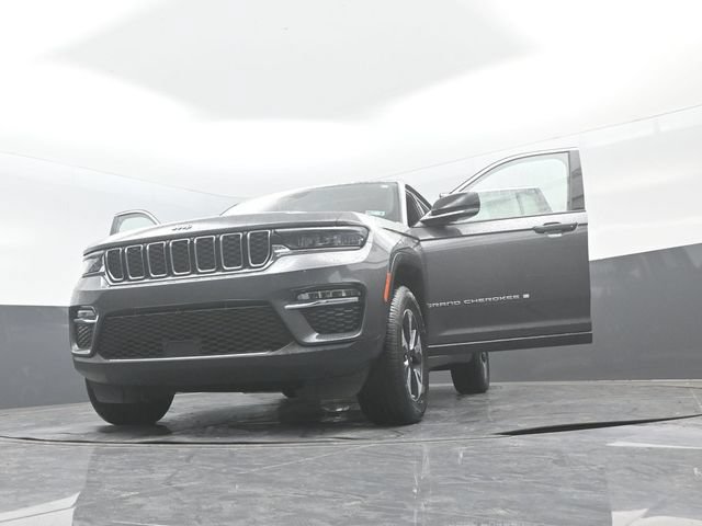 Used 2024 Jeep Grand Cherokee Limited 4xe AWD/4WD image 34