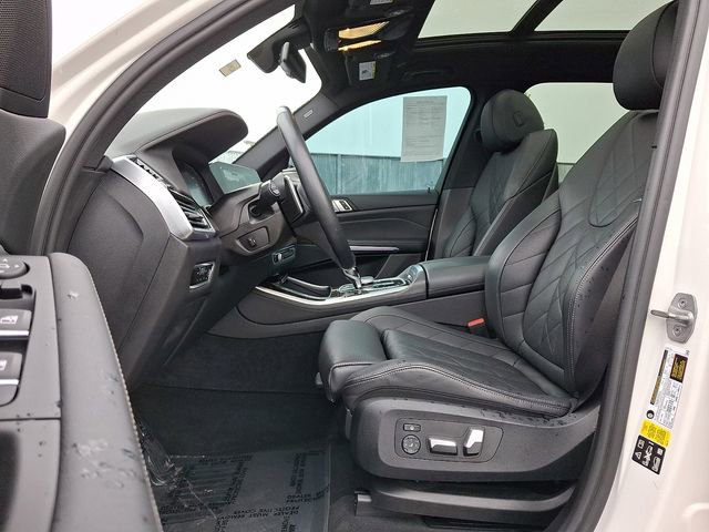 Used 2023 BMW X5 xDrive40i w/ Premium Package AWD/4WD image 13
