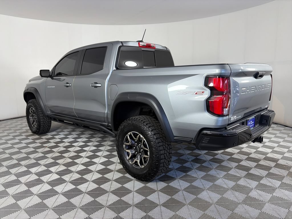Used 2025 Chevrolet Colorado ZR2 w/ Technology Package AWD/4WD image 5