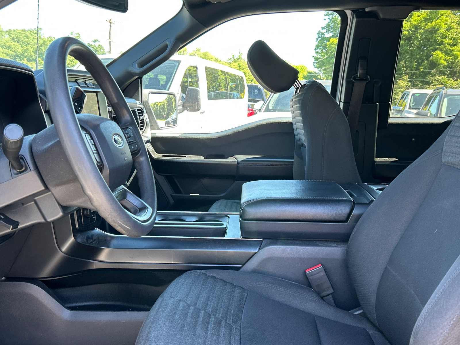 Certified 2022 Ford F150 XL w/ STX Appearance Package AWD/4WD image 5