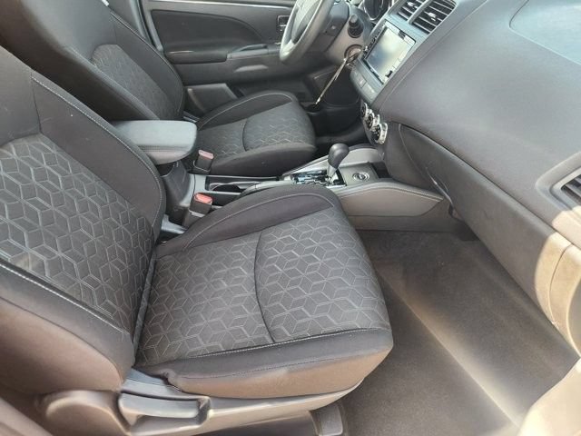 Used 2025 Mitsubishi Outlander Sport ES AWD/4WD image 13