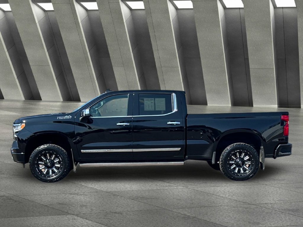 Used 2024 Chevrolet Silverado 1500 High Country w/ Technology Package AWD/4WD image 6