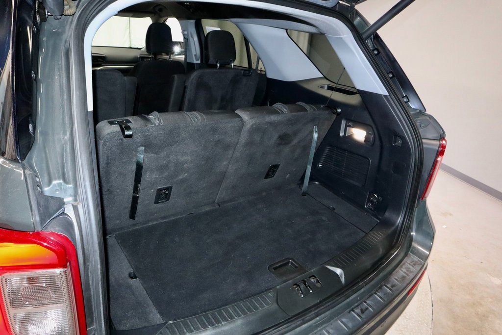 Certified 2022 Ford Explorer XLT image 13