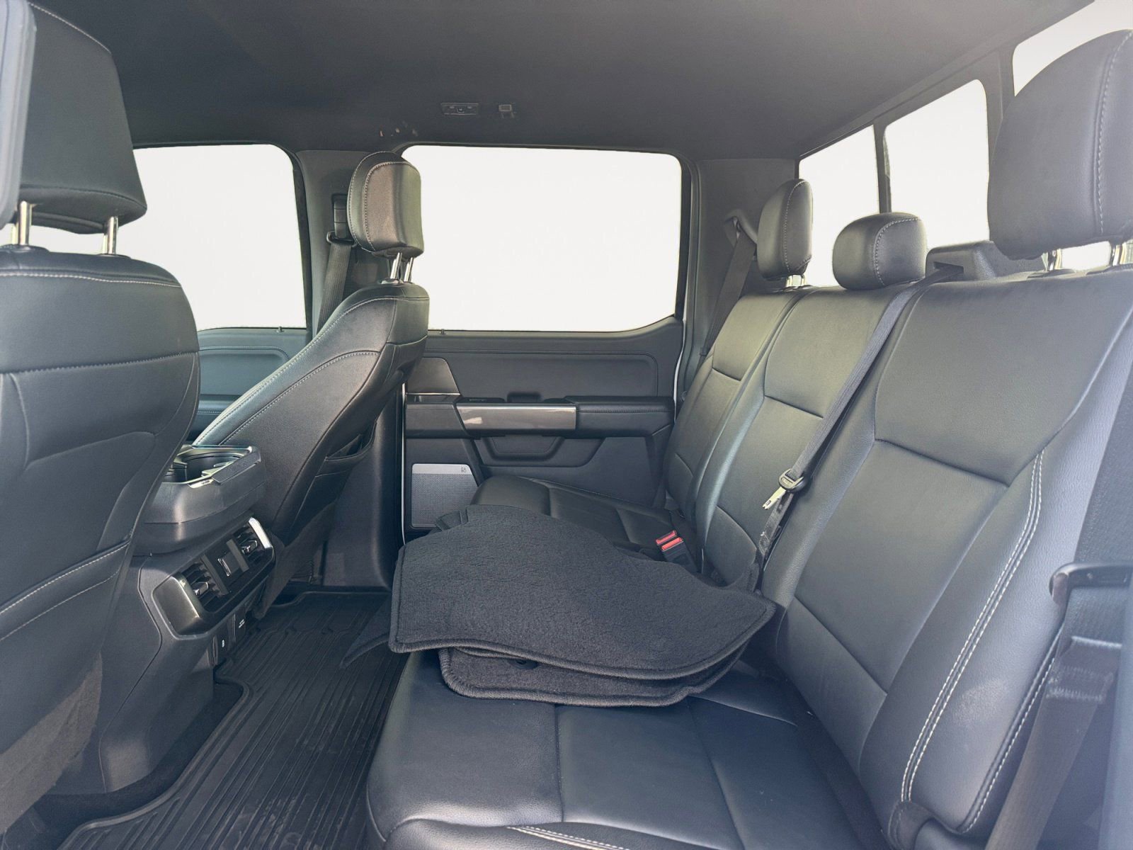 Certified 2022 Ford F150 XLT w/ Equipment Group 302A High image 13