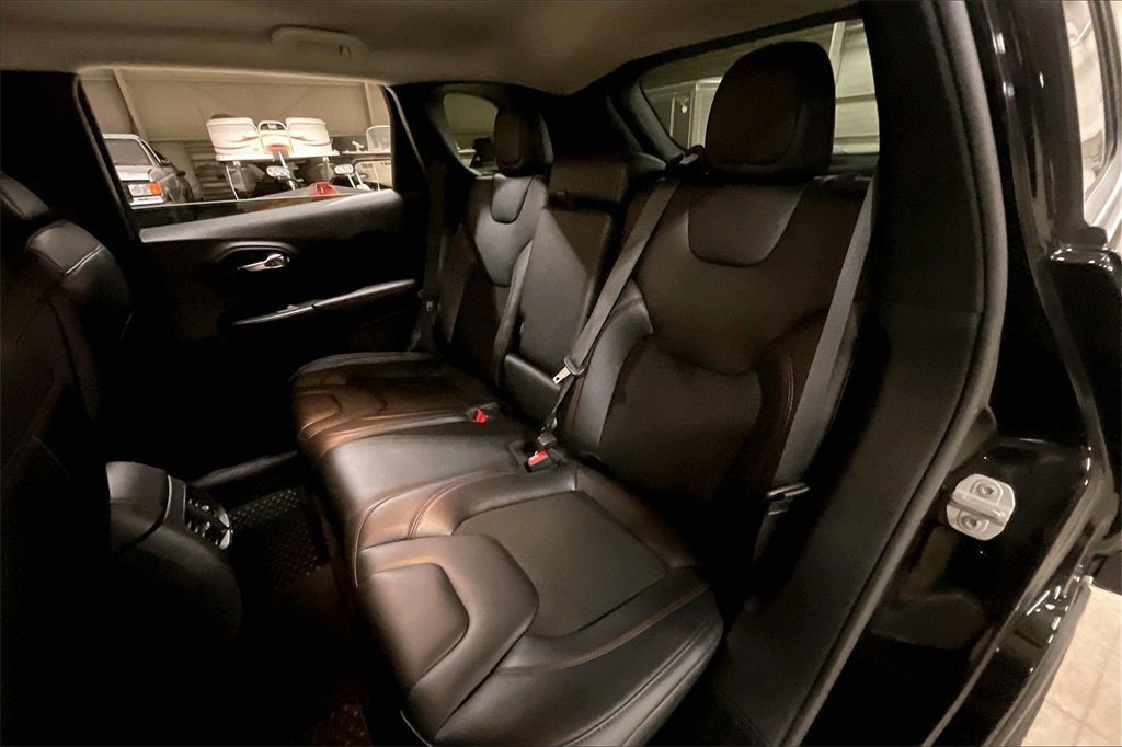 Used 2021 Jeep Cherokee Trailhawk w/ Trailer Tow Group image 24