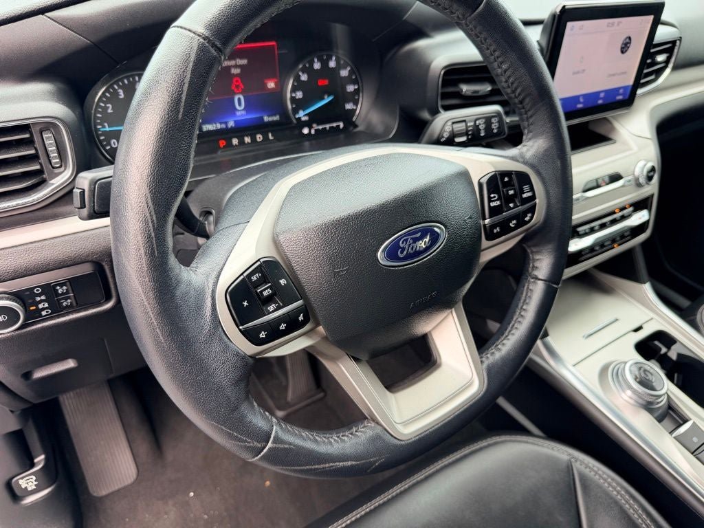 Certified 2023 Ford Explorer XLT w/ Equipment Group 202A RWD image 23