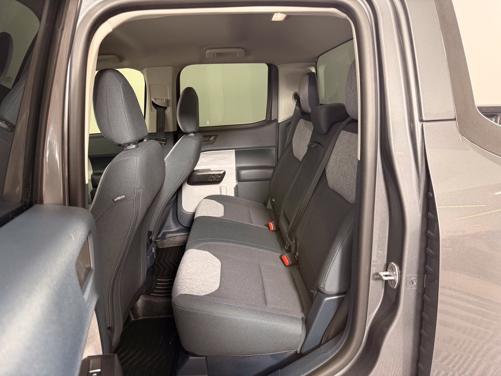 Certified 2025 Ford Maverick XLT w/ XLT Luxury Package FWD image 16