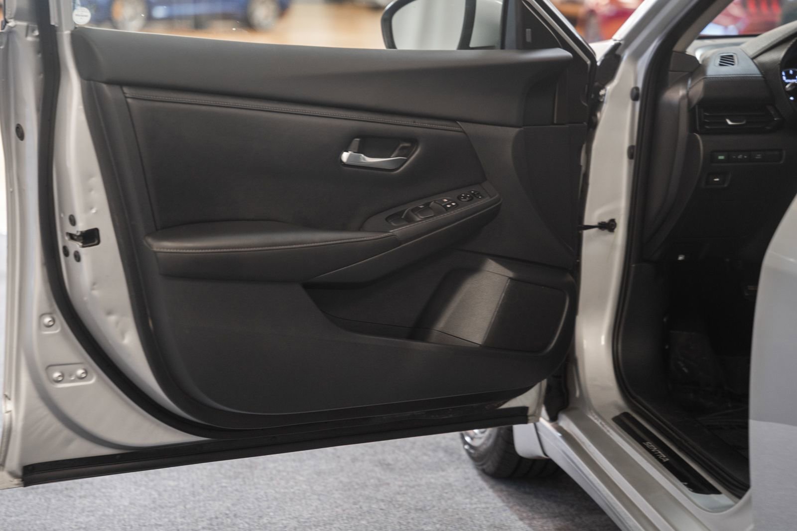 Used 2021 Nissan Sentra SV w/ Trunk Package FWD image 33