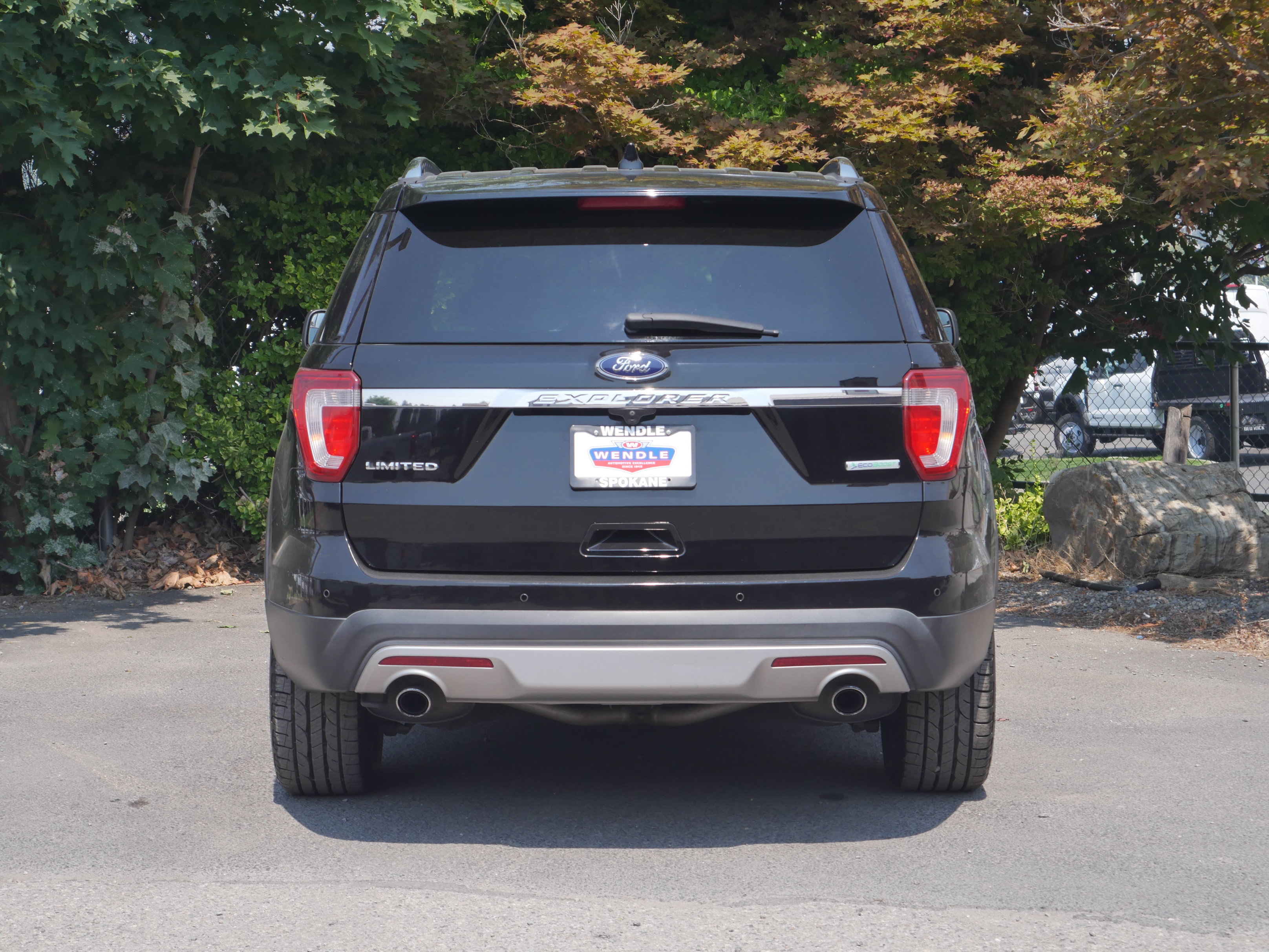 Certified 2017 Ford Explorer Limited FWD image 18