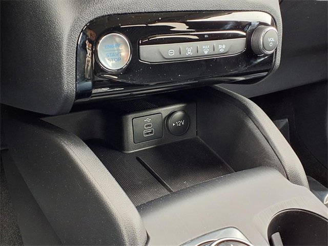 Certified 2025 Ford Escape SE w/ Class II Trailer Tow Package image 21