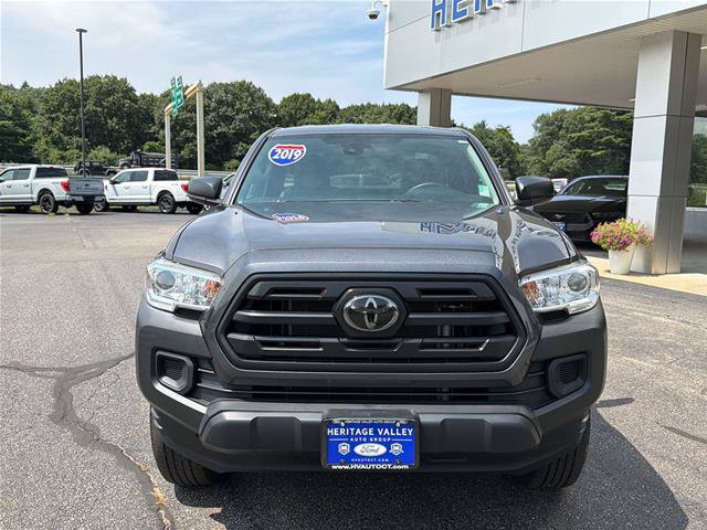 Used 2019 Toyota Tacoma SR AWD/4WD image 2