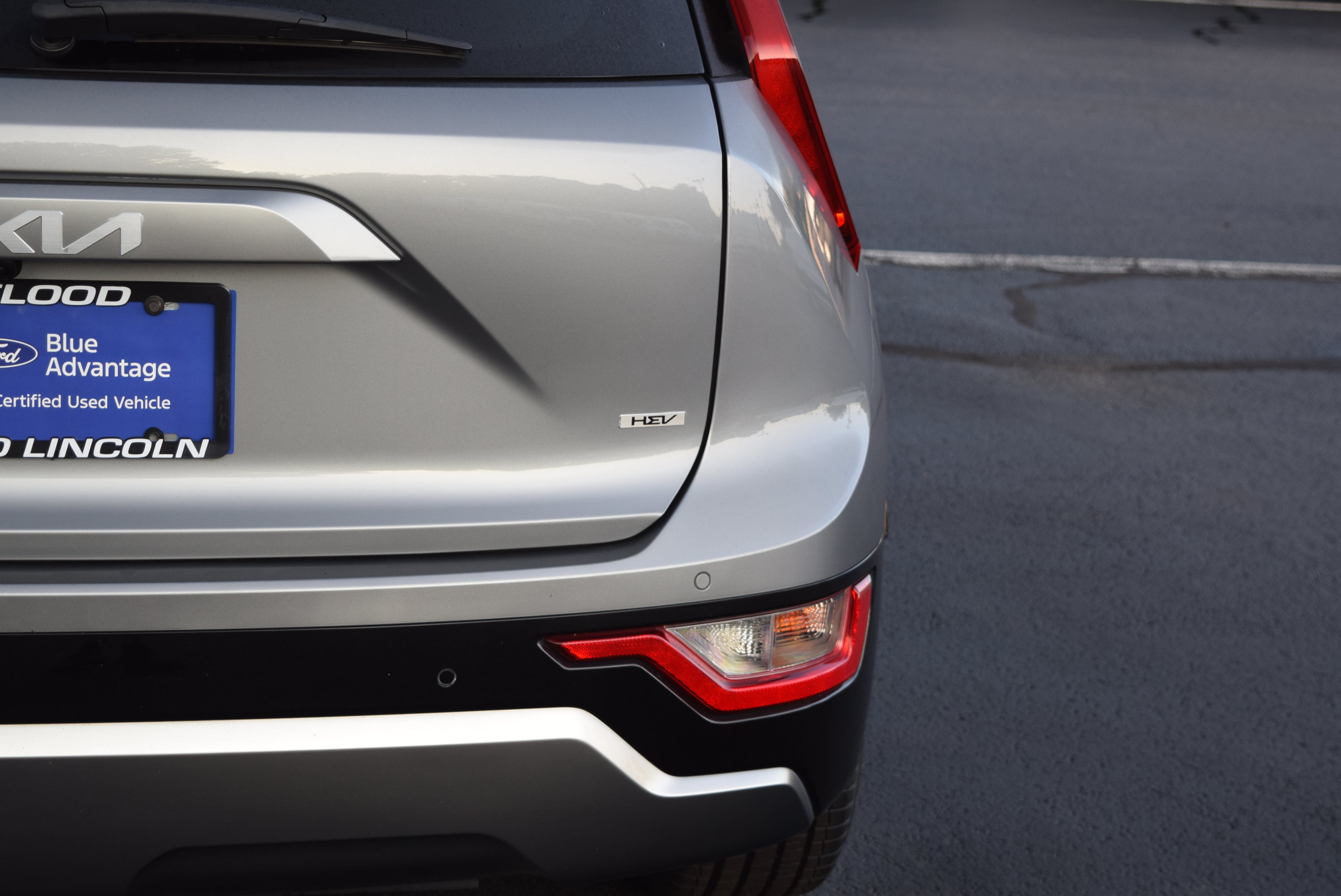 Used 2023 Kia Niro EX Touring FWD image 6