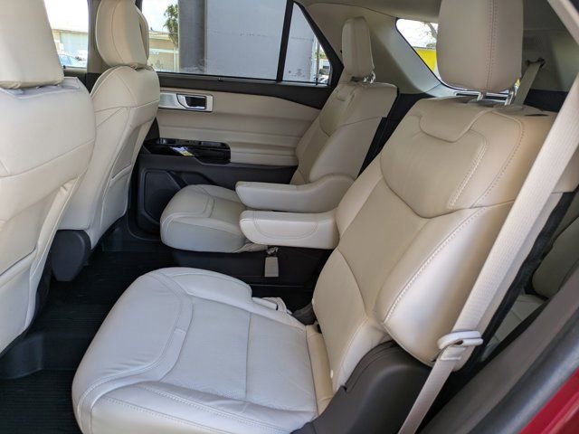 Certified 2022 Ford Explorer Platinum w/ Equipment Group 601A image 19