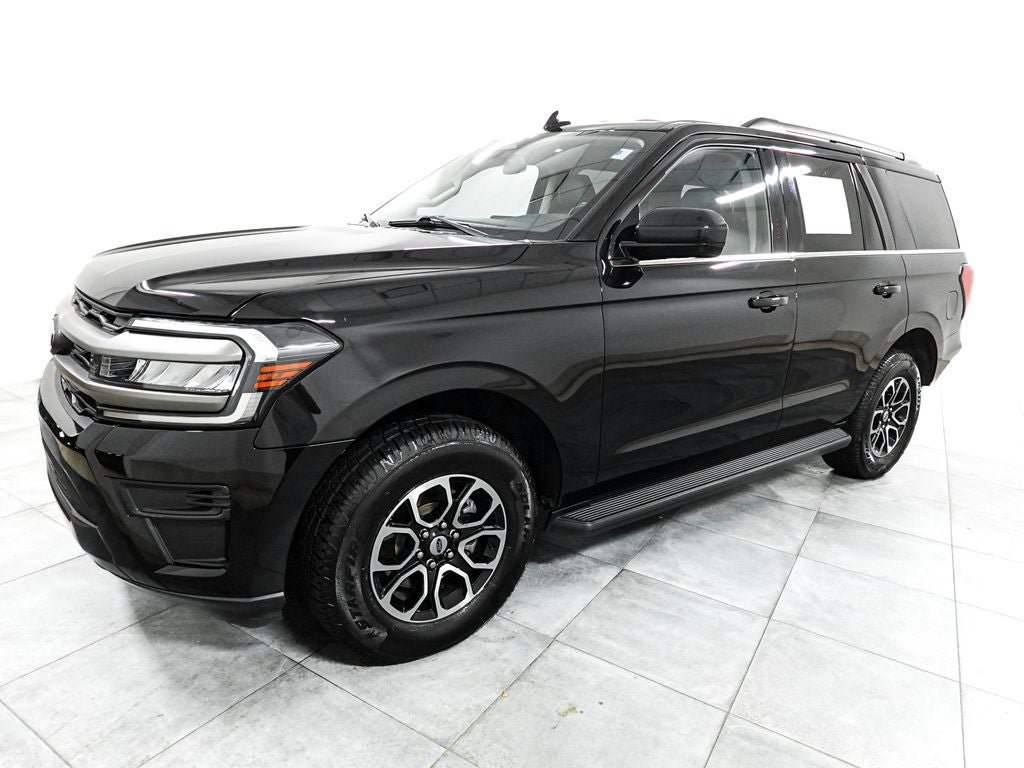 Certified 2024 Ford Expedition XLT AWD/4WD image 4