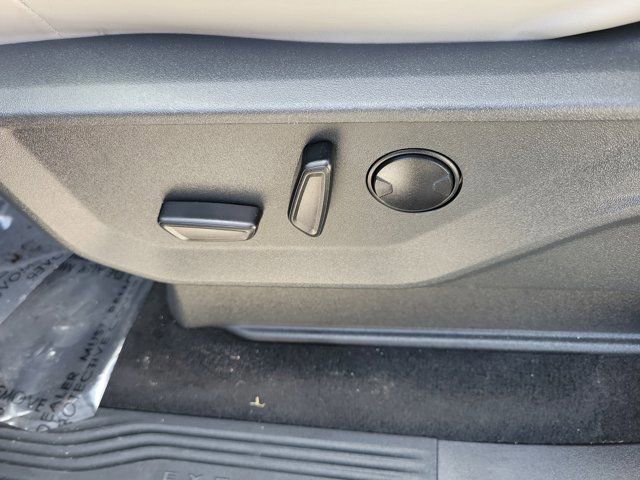 Certified 2025 Ford Expedition Max Active AWD/4WD image 26