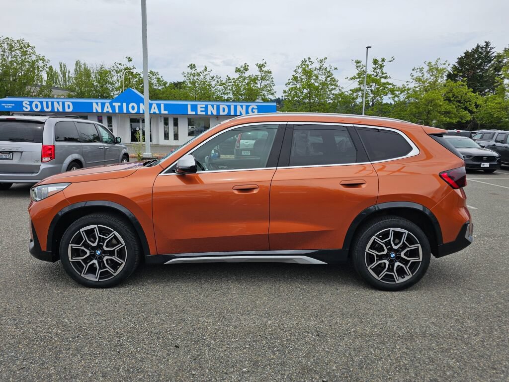 Used 2023 BMW X1 xDrive28i w/ Premium Package AWD/4WD image 2