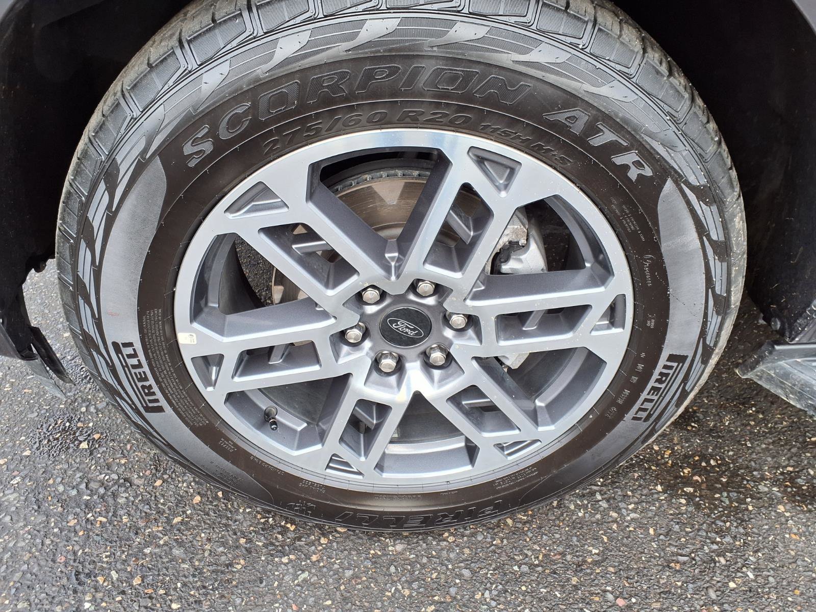 Certified 2025 Ford Expedition Active image 11