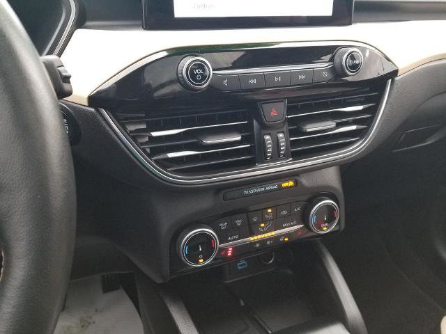 Certified 2022 Ford Escape Titanium w/ Titanium Elite Package image 21