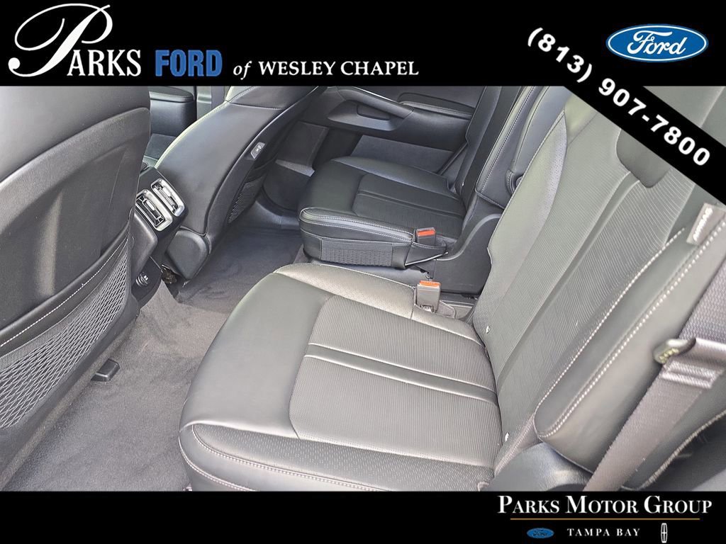Used 2025 Kia Sorento EX w/ Panoramic Sunroof Package image 15