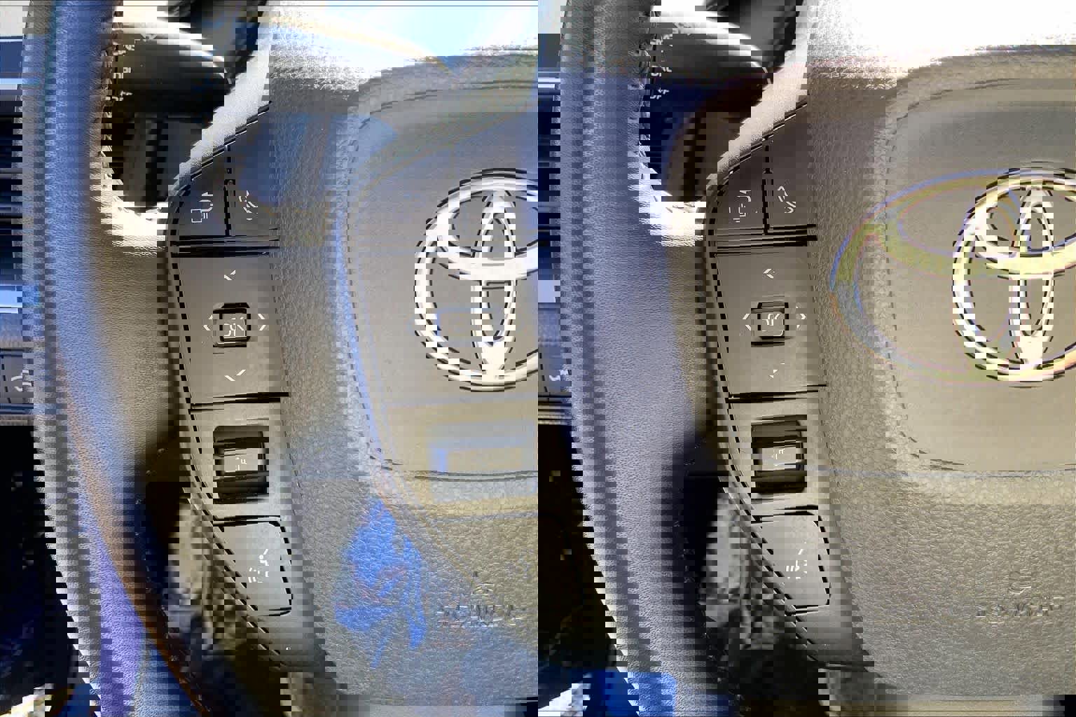 Used 2023 Toyota Prius LE image 21