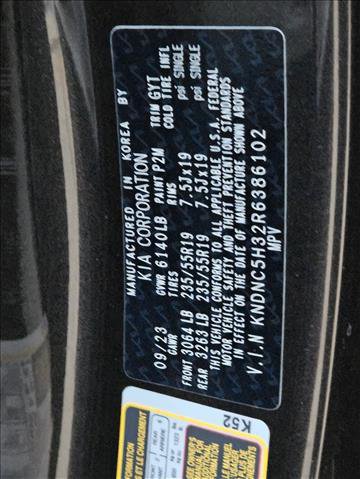 Used 2024 Kia Carnival EX FWD image 20