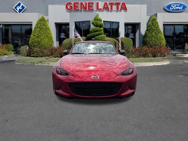 Used 2019 MAZDA MX-5 Miata RF Club w/ I-ACTIVSENSE Sport Package RWD image 3
