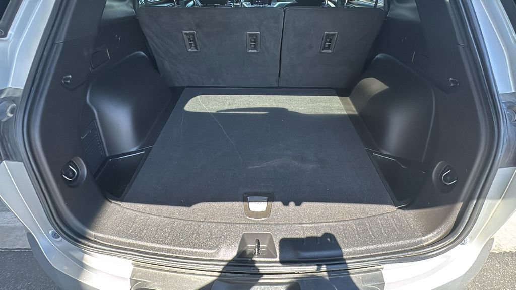Used 2020 Chevrolet Blazer LT FWD image 25