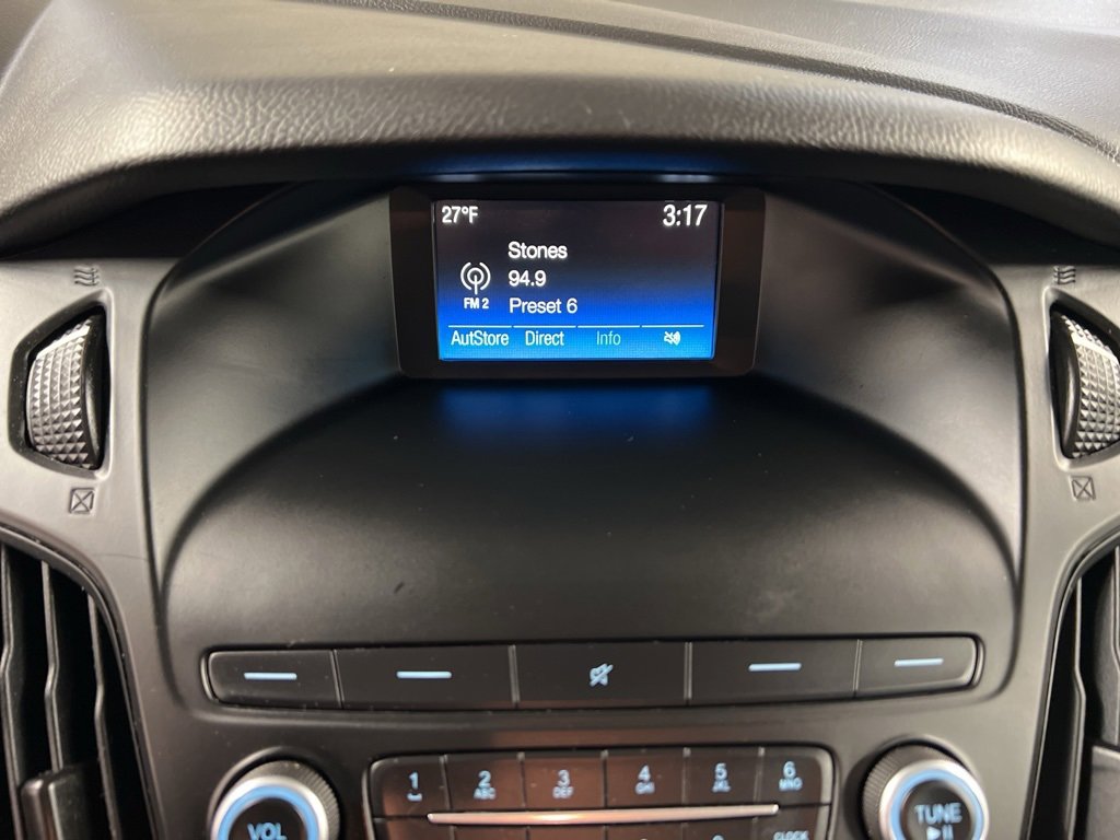 Certified 2018 Ford Focus SE w/ Cold Weather Package image 10