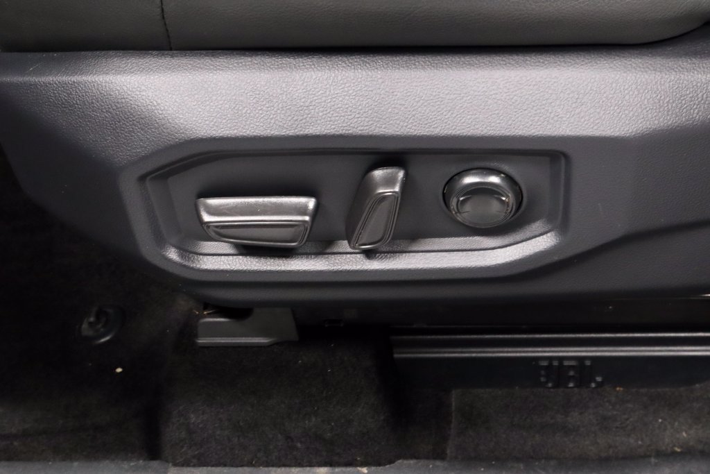 Used 2022 Toyota Tundra Limited w/ TRD Off-Road Package AWD/4WD image 25