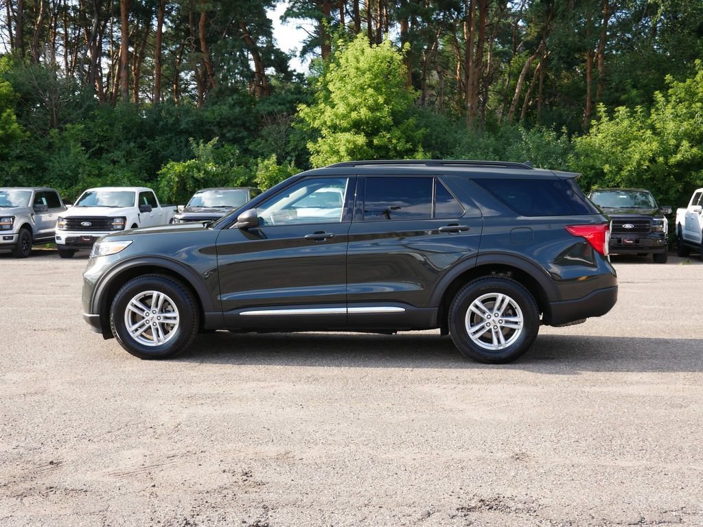 Certified 2023 Ford Explorer XLT w/ Equipment Group 202A AWD/4WD image 5