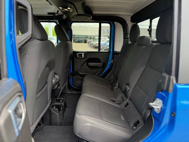 Used 2022 Jeep Gladiator Sport AWD/4WD image 13