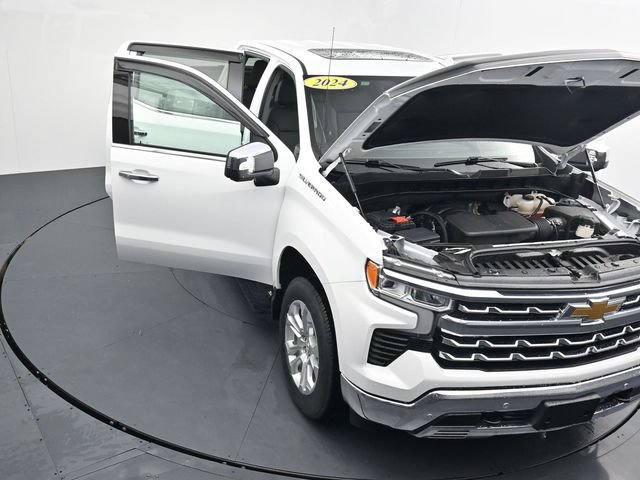 Used 2024 Chevrolet Silverado 1500 LTZ w/ LTZ Convenience Package II AWD/4WD image 39