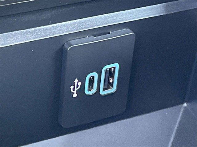 Certified 2025 Ford F250 Platinum image 28