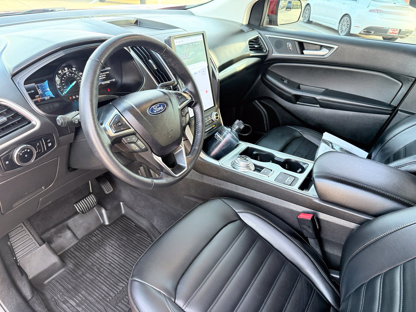 Certified 2024 Ford Edge SEL w/ Convenience Package AWD/4WD image 11