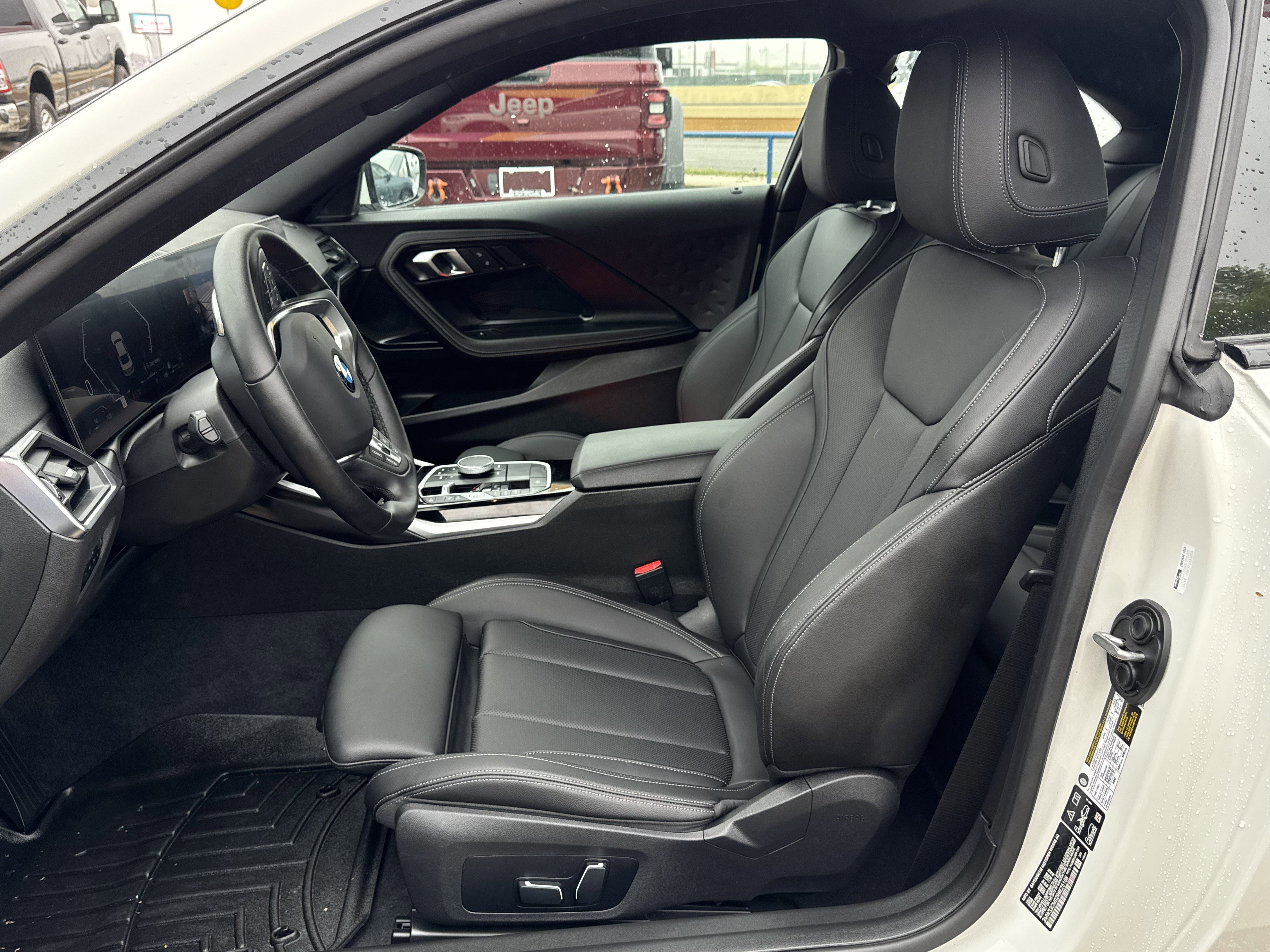 Used 2025 Hyundai Elantra Limited image 10