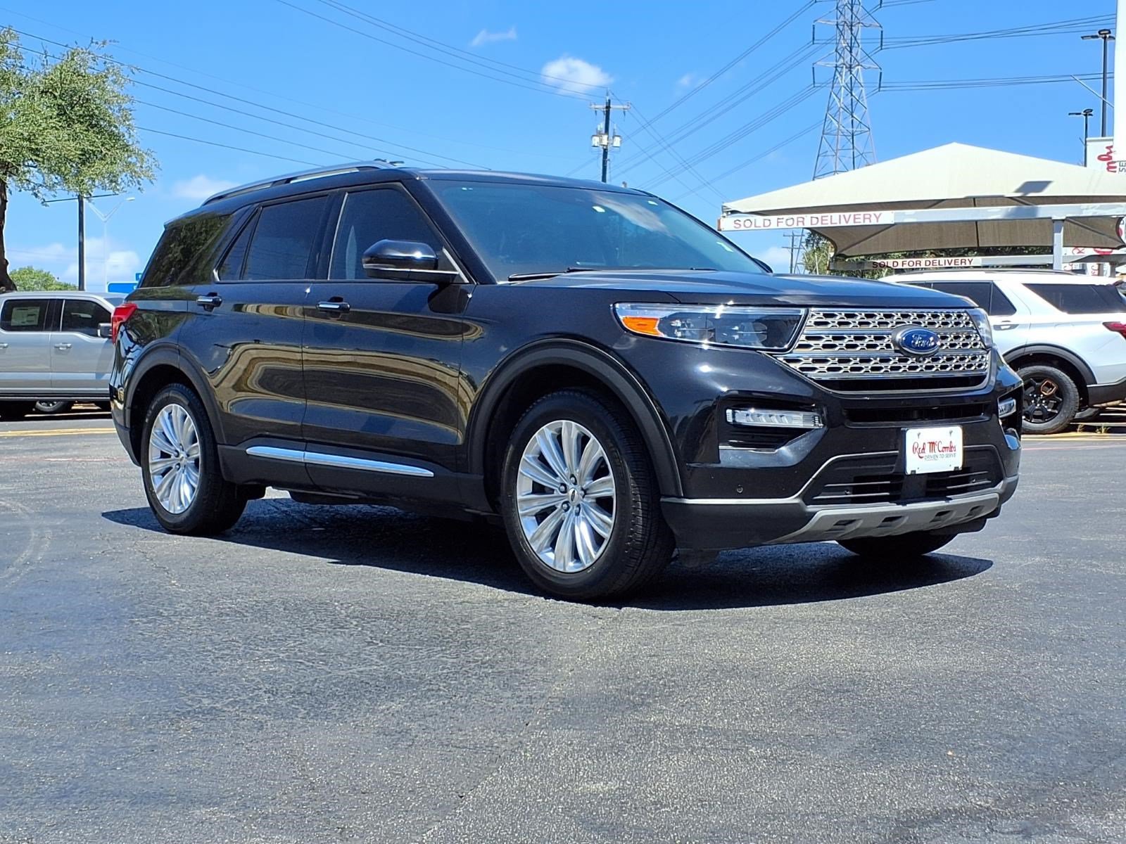 Certified 2024 Ford Explorer Limited w/ Limited Technology Package RWD image 4