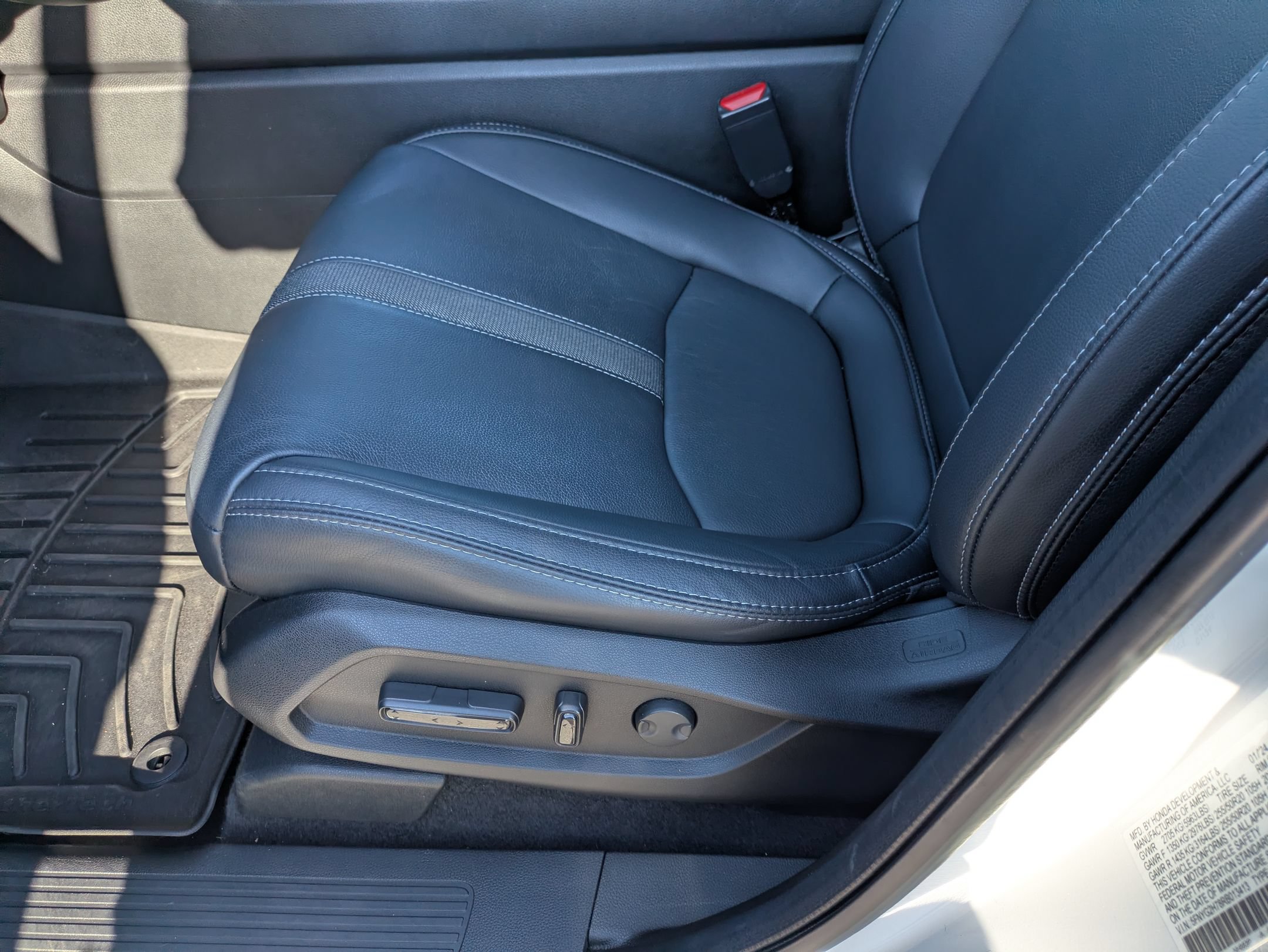 Used 2024 Honda Pilot Touring image 13