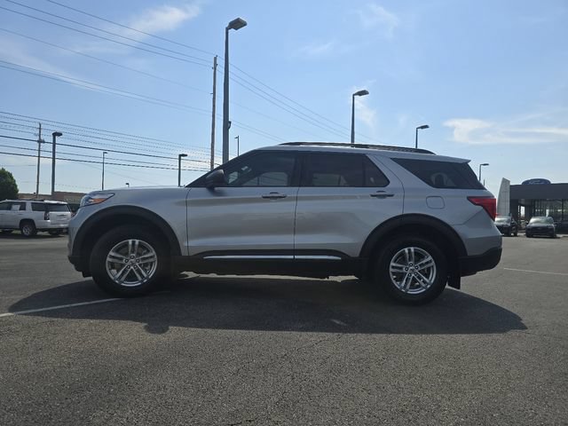 Certified 2022 Ford Explorer XLT w/ Equipment Group 202A AWD/4WD image 13