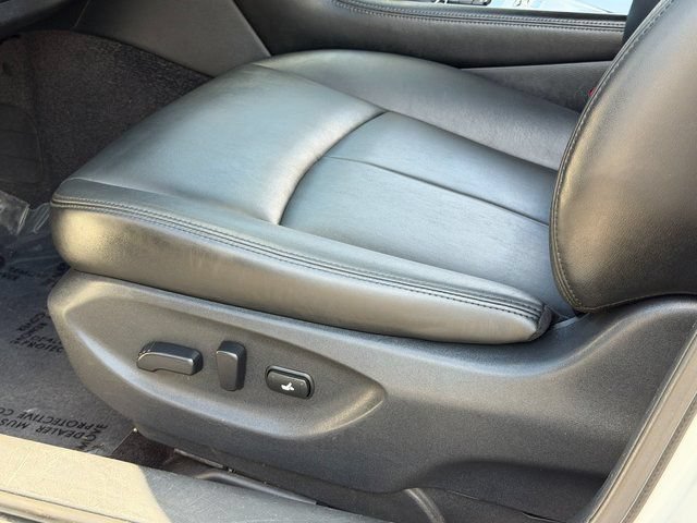 Used 2019 INFINITI Q50 Luxe w/ Essential Package (3.0T Luxe) AWD/4WD image 37