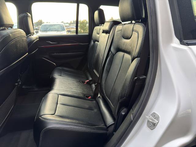 Used 2024 Jeep Grand Cherokee Overland AWD/4WD image 34