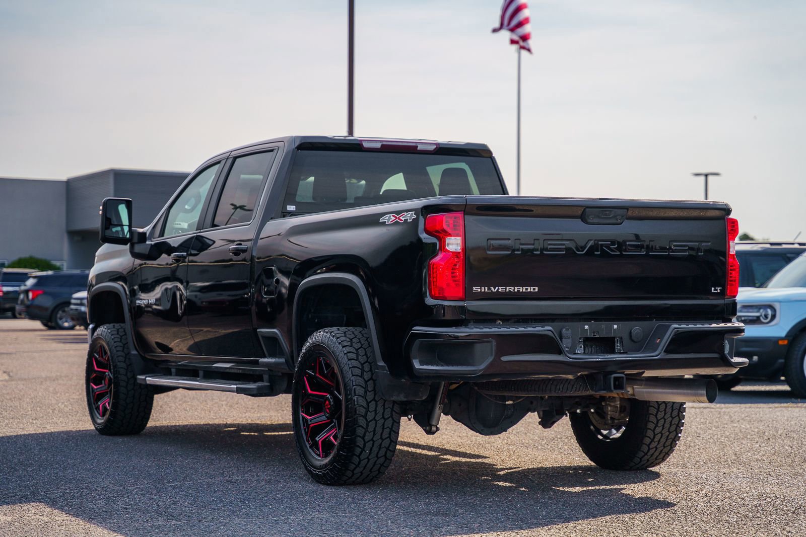 Used 2023 Chevrolet Silverado 2500 LT w/ Gooseneck/5TH Wheel Package image 3