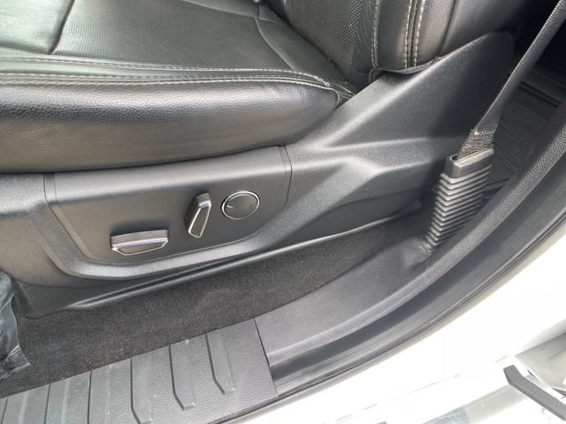Certified 2019 Ford F350 Lariat w/ Lariat Ultimate Package AWD/4WD image 13
