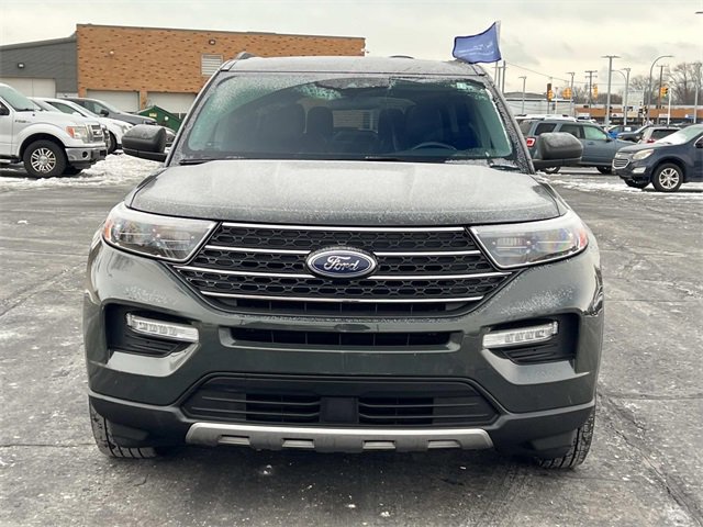 Certified 2022 Ford Explorer XLT w/ Equipment Group 202A image 8