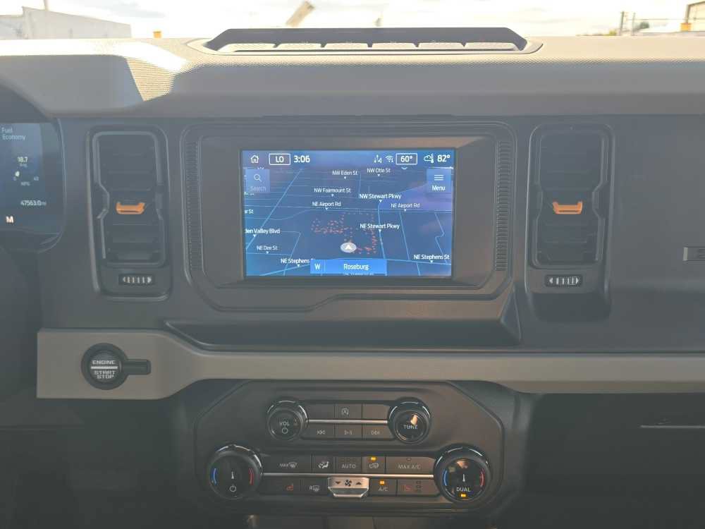 Certified 2022 Ford Bronco Badlands w/ Sasquatch Package AWD/4WD image 13
