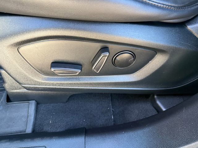 Certified 2022 Ford Explorer XLT w/ Equipment Group 202A image 29